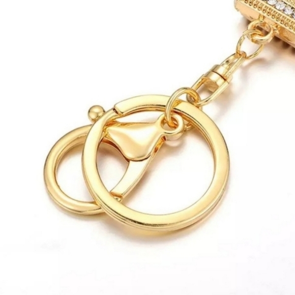 Luxury Parfum No 5 keychain (white)- one left! - Picture 2 of 5